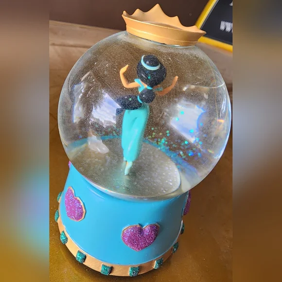 Princess Jasmine Snow Globe with Crown and Hearts Aladdin Walt Disney - Picture 2 of 5
